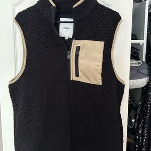 Produkt sherpa vest black and tan